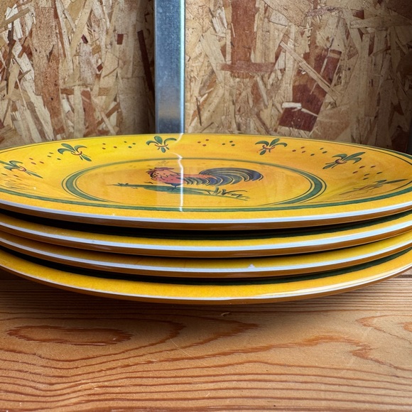 Rustic Yellow Rooster Plate Set - Picture 2 of 5